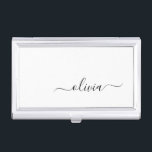 Boîtier Pour Cartes De Visite Noir Blanc moderne Script Girl Monogramme Nom<br><div class="desc">Noir et blanc Simple Script Monogramme Nom Titulaire de carte de visite. Cela rend le cadeau parfait pour 16 ans,  mariage,  douche nuptiale,  anniversaire,  baby shower ou bachelorette pour quelqu'un qui aime le luxe glam et les styles chic.</div>