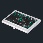 Boîtier Pour Cartes De Visite Nom monogramme vert de poussière de parties scinti<br><div class="desc">Un arrière - plan noir classique. Décoré avec de la poussière de parties scintillant turquoise et verte de mer. Personnalisez et ajoutez votre prénom,  vos initiales monographiques et votre nom complet.</div>