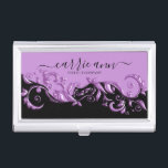 Boîtier Pour Cartes De Visite Ornement floral pourpre | Personnaliser<br><div class="desc">Titulaire de carte professionnelle prêt à vous personnaliser. REMARQUE : SEULEMENT CHANGER LES ZONES MODÈLES NÉCESSAIRES! 😀 Si nécessaire, vous pouvez supprimer le texte et commencer à ajouter le texte et la police que vous voulez. 📌 Si vous avez besoin d'une personnalisation plus poussée, cliquez sur le bouton "Cliquez pour...</div>