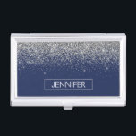 Boîtier Pour Cartes De Visite Parties scintillant bleue Silver Navy Girl Monogra<br><div class="desc">Parties scintillant à étincelles bleu argent et marine Nom du monogramme Titulaire de la carte d'affaires. Cela rend le cadeau parfait pour 16 ans,  mariage,  douche nuptiale,  anniversaire,  baby shower ou bachelorette pour quelqu'un qui aime le luxe glam et les styles chic.</div>