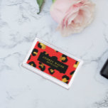 Boîtier Pour Cartes De Visite Parties scintillant de glam Or rouge léopard noir<br><div class="desc">Si vous êtes une femme patron, cet impressionnant et glamour porte-carte de visite moderne sont la façon parfaite de donner une première impression mémorable à votre client. Coque carte de visite moderne, girly animalier avec image numérique de l'empreinte de léopard en or rouge chic, noir et parties scintillant. Superposition à...</div>