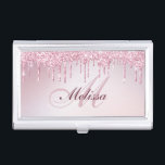 Boîtier Pour Cartes De Visite rose de monogramme d'or violet à écriture filaire<br><div class="desc">écriture de script girly unique avec parties scintillant violette or rose girly et texte élégant. Les fonctions de texte peuvent être customisées.</div>