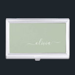 Boîtier Pour Cartes De Visite Sage Green Minimaliste Moderne Monogramme Élégant<br><div class="desc">Découvrez notre collection moderne minimaliste de monogramme Sage Green : Élégez votre esthétique avec une sophistication sereine et une élégance intemporelle. Notre collection présente des designs minimalistes dans une teinte verte sage et tranquille, complétés par des monogrammes raffinés adaptés à votre style personnel. De la papeterie polie aux accessoires polyvalents,...</div>