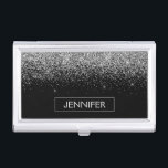 Boîtier Pour Cartes De Visite Silver Black Parties scintillant Girl Monogramme N<br><div class="desc">Parties scintillant Argent et Noir Étincelle Nom du monogramme Titulaire de la carte d'affaires. Cela rend le cadeau parfait pour 16 ans,  mariage,  douche nuptiale,  anniversaire,  baby shower ou bachelorette pour quelqu'un qui aime le luxe glam et les styles chic.</div>