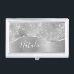 Boîtier Pour Cartes De Visite Silver Glitter Glam Bling Personalized<br><div class="desc">Personnalisez facilement ce métal brossé argenté et le porte-carte de visite à faux parties scintillant glamour à motifs avec votre propre nom personnalisé.</div>