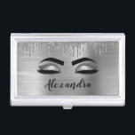 Boîtier Pour Cartes De Visite Silver Glitter Sparkle Eyelashes Monogram<br><div class="desc">Argent Faux Parties scintillant à étincelle métallique broyée Monogramme en métal brossé Nom et cils initiaux (cils), Extensions d'oreille et des yeux Porte carte de visite. Cela rend le cadeau parfait pour 16 ans, mariage, douche nuptiale, anniversaire, baby shower ou bachelorette cadeau pour quelqu'un décorant sa chambre dans le style...</div>