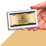 Boîtier Pour Cartes De Visite Titulaire de carte de visite du procureur<br><div class="desc">Porte carte de visite procureur avec cool simulé arrière - plan métallique argent imprimé sur le devant et l'échelle de justice avec votre nom et votre profession hardiment affiché pour une meilleure première impression. Conçu pour tenir vos cartes de visite et les protéger avec style pour un avocat, le personnel...</div>