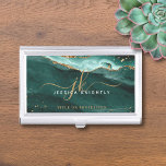Boîtier Pour Cartes De Visite Turquoise Turquoise Agate Geode Monogramme Gold Sc<br><div class="desc">Porte-carte de visite professionnel moderne et élégant, avec veines et accents de parties scintillant en or et en agate turquoise turquoise, personnalisées avec des initiales monogrammes de script de calligraphie sophistiquées. ASSISTANCE : Pour obtenir de l'aide sur la modification ou la personnalisation de la conception, le changement de couleur, le...</div>