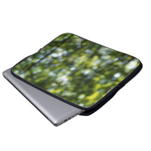 Bokeh in het voorjaar laptop sleeve