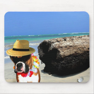 bokshond op het strand mousepad muismat