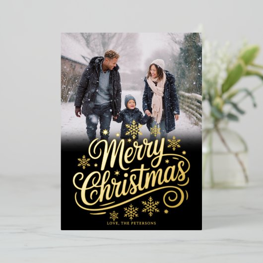 Bold Gold Snowflakes Script Merry Christmas Photo Folie Feestdagenkaart (Staand Voorkant)