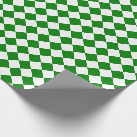 Bold Green and White Chevron Pattern Classic Cadeaupapier (Hoek)