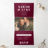 BOLD LOVE Moderne All-in-One Fotobruiloft Drieluik Uitnodiging (Binnen)