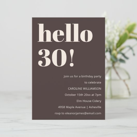 Bold Modern Simple Brown 30th Birthday Party Kaart (Staand voorkant)