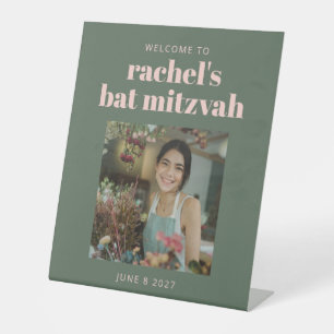 Bold Pink en Green Bat Mitzvah Foto Welkom Reclamebord Met Voetstuk