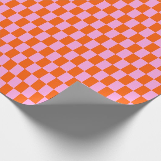 Bold Pink Orange Modern Geometric Check Pattern Cadeaupapier (Hoek)