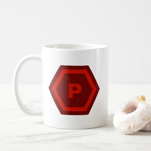 Bold Red Single Letter Monogram in Hexagons Koffiemok (Met donut)