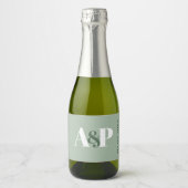 Bold Sage Groen & Wit Typografie Koppels Douche Sparkling Wijnetiket (Voorkant)