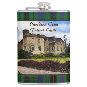 Bold Scottish Davidson Clan's Tulloch Castle Heupfles
