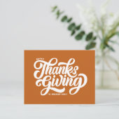 Bold Script Sinaasappel Happy Thanksgiving Feestdagenkaart (Staand voorkant)