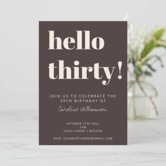 Bold Typography Brown Modern 30th Birthday Party Kaart (Staand voorkant)