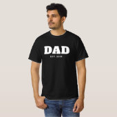 Bold White & Black Text Est Year Dad T-shirt (Voorkant volledig)