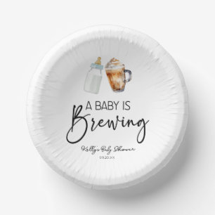 Bols En Carton Un Bébé Brasse Une Bouteille Baby shower En Verre 
