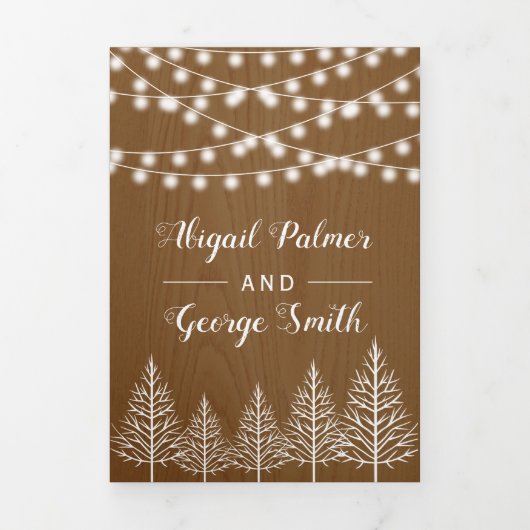 Bomen en lichten rustiek bruin hout winter bruilof drieluik uitnodiging (Cover)