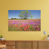 Bomen met mesvrij lente die in wilde bloemen groei canvas afdruk (Insitu (Woonkamer))