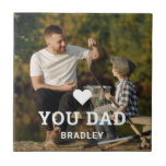 BON COEUR VOUS AIME PÈRE Noms de photos<br><div class="desc">Cute HEART LOVE YOU PAD Photo Names Carreaux décoratifs présente votre photo préférée avec le texte "(coeur d'amour) you Dad" dans un script blanc moderne avec vos noms ci-dessous. Personnalisez en modifiant le texte dans la zone de texte fournie et en ajoutant votre propre image. Parfait pour les cadeaux de...</div>