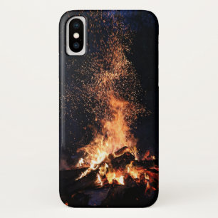 Bonfire bij nacht in kamp iPhone x hoesje