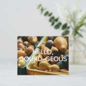 Bonjour, Carte postale gourde (Debout devant)