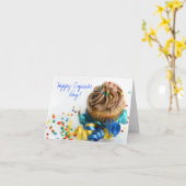 Bonne carte d'anniversaire de la fête du Cupcake (Fleur jaune)