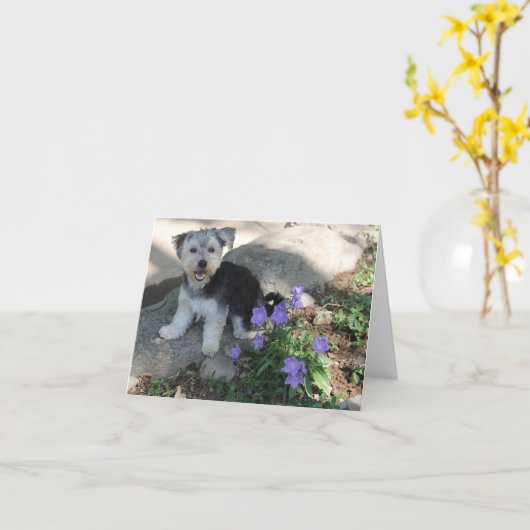 Bonne carte de note blanche avec chiot (Fleur jaune)