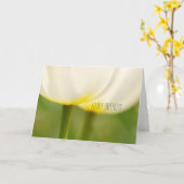 Bonne carte des tulipes blanches d'anniversaire (Fleur jaune)
