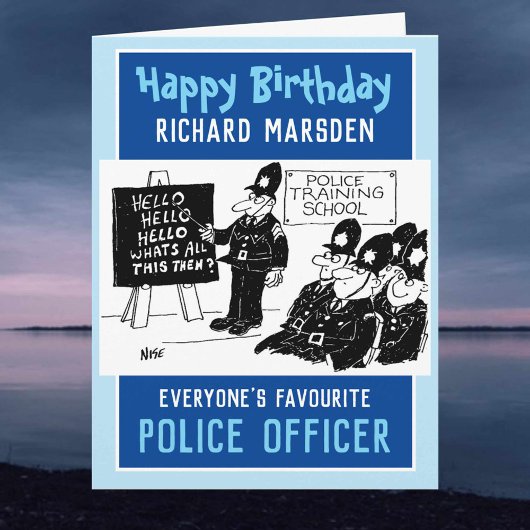 Bonne carte d'officier de police d'anniversaire