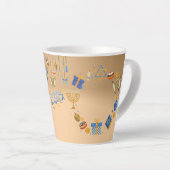 Bonne Hanoukka Latte Mug en orange (Angle droit)