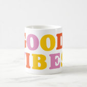 Bonnes vibes coloré typographie moderne Mug (Centre)