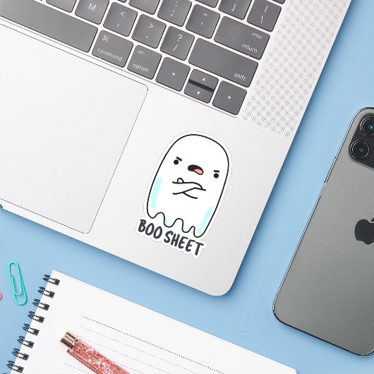 Boo Sheet Funny Halloween Ghost Pun Sticker (Laptop met iPhone)