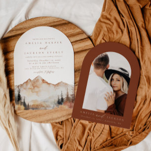 Boog Boho Waterverf Mountain bruiloft uitnodiging