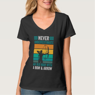 Boogschieten Funny Archer Oud Man met een pijl en T-shirt