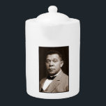 Booker Washington : African American Educator<br><div class="desc">Le blogueur Taliaferro Washington, né en esclavage en 1856, rose pour devenir un leader et éducateur afro-américain de premier plan. Après la guerre de Sécession, il a poursuivi ses études en suivant des cours à Hampton, Agricultural and Wayland Seminary. - En 1881, Washington a fondé la Tuskegee en Alabama, une...</div>