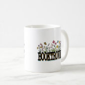 Booktrovert Tshirt Koffiemok (Voorkant rechts)