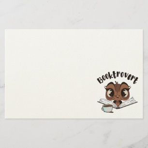 Booktrovert uil met boek en koffie briefpapier