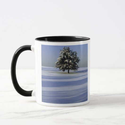 Boom in met sneeuw bedekt landschap mok (Links)