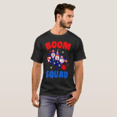 Boom Squad USA Vuurwerk Patriottische Gnomen 4th o T-shirt (Voorkant volledig)
