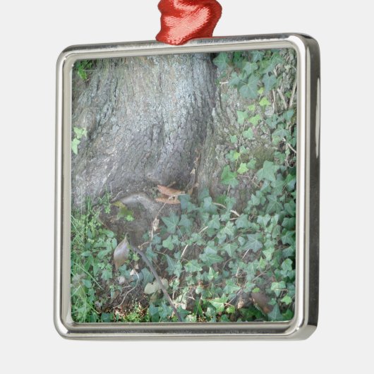 Boomstam en vijver in het bos metalen ornament (Links)