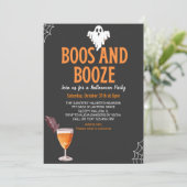 Boos y Booze Black Funny Halloween Party Kaart (Staand voorkant)