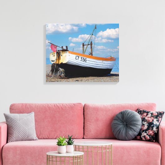 Boot op het strand canvas afdruk (Insitu (Woonkamer))