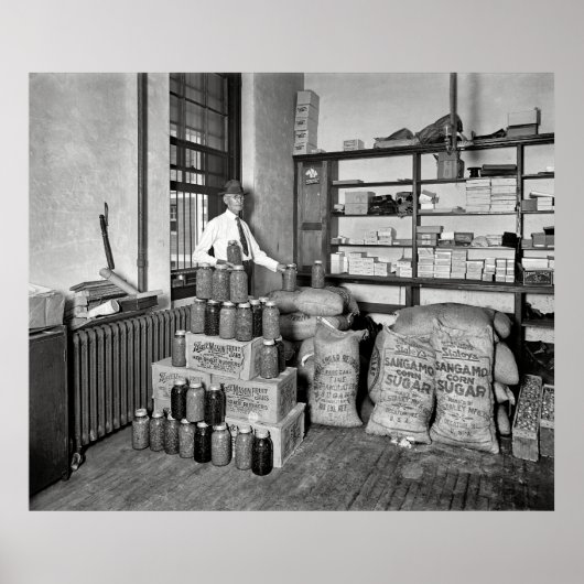 BOOTLEG BUST - JAIL EVIDENCE ROOM 1929 POSTER (Voorkant)